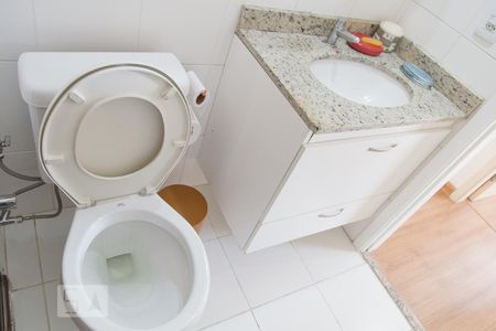 Apartamento à venda com 79m², 3 quartos e 1 vaga Apartamento à venda com 79m², 3 quartos e 1 vagaBanheiro Social