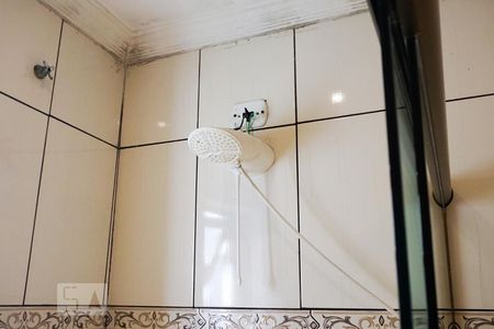 Casa à venda com 200m², 4 quartos e 2 vagas Casa à venda com 200m², 4 quartos e 2 vagasBanheiro