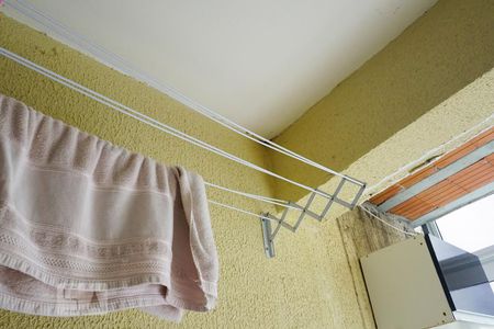 Casa à venda com 200m², 4 quartos e 2 vagas Casa à venda com 200m², 4 quartos e 2 vagasLavanderia