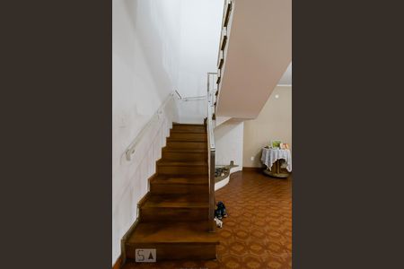 Escada de casa à venda com 3 quartos, 198m² em Vila Santa Eulalia, São Paulo