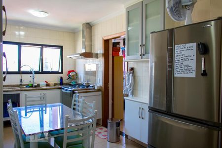 Apartamento à venda com 155m², 4 quartos e 2 vagasCozinha