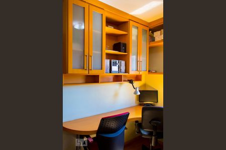 Apartamento à venda com 155m², 4 quartos e 2 vagasQuarto 4 