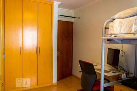Apartamento à venda com 155m², 4 quartos e 2 vagasQuarto 2