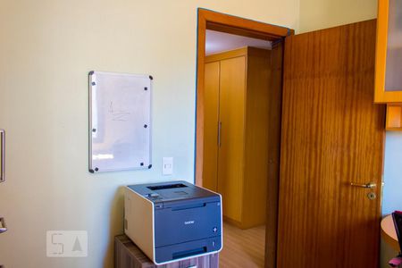 Apartamento à venda com 155m², 4 quartos e 2 vagasQuarto 4