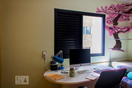 Apartamento à venda com 155m², 4 quartos e 2 vagasQuarto 3