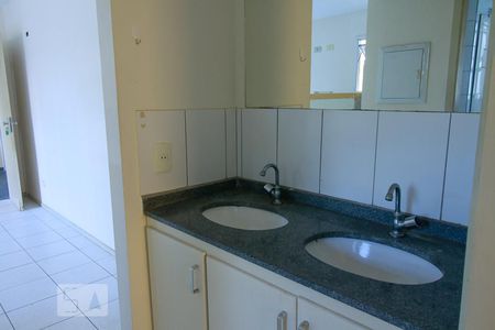 Corredor de kitnet/studio para alugar com 1 quarto, 40m² em Urbanova, São José dos Campos