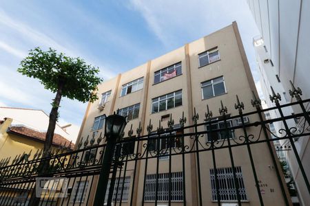 Apartamento para alugar com 70m², 2 quartos e sem vaga Apartamento para alugar com 70m², 2 quartos e sem vagaFachada