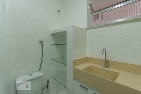 Apartamento para alugar com 70m², 2 quartos e sem vaga Apartamento para alugar com 70m², 2 quartos e sem vagaBanheiro