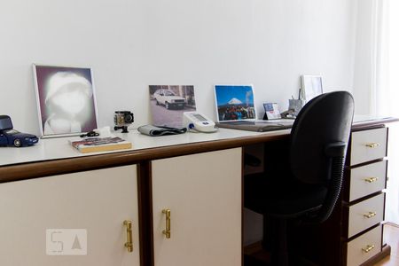 Apartamento para alugar com 54m², 2 quartos e 2 vagasEscrivaninha