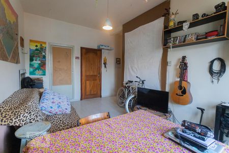 Apartamento à venda com 76m², 2 quartos e sem vagaSala