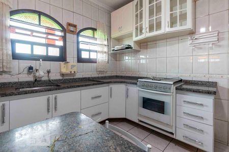 Casa para alugar com 90m², 2 quartos e 1 vagaCozinha