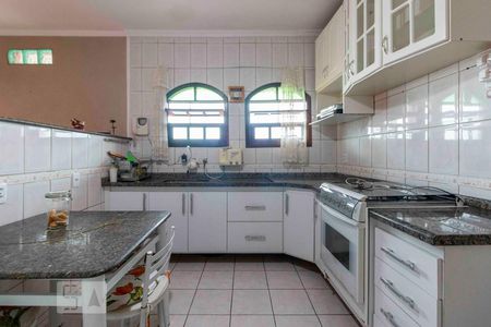 Casa para alugar com 90m², 2 quartos e 1 vagaCozinha