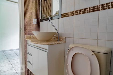 Banheiro de apartamento para alugar com 1 quarto, 35m² em Bela Vista, São Paulo