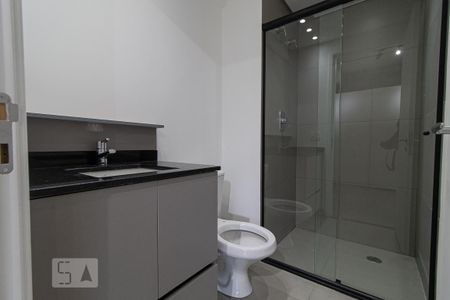 Banheiro de kitnet/studio para alugar com 1 quarto, 39m² em Santa Efigênia, São Paulo