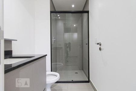 Banheiro de kitnet/studio para alugar com 1 quarto, 39m² em Santa Efigênia, São Paulo