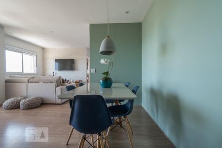 Apartamento à venda com 80m², 2 quartos e 1 vagaSala