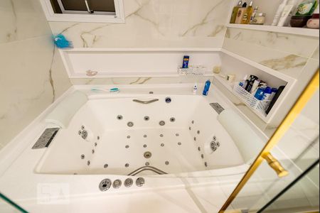 Apartamento à venda com 260m², 3 quartos e 3 vagasBanheiro da Suíte