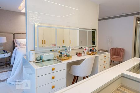 Apartamento à venda com 260m², 3 quartos e 3 vagasSuíte