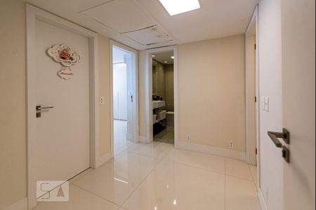 Apartamento à venda com 260m², 3 quartos e 3 vagasHall dos Quartos