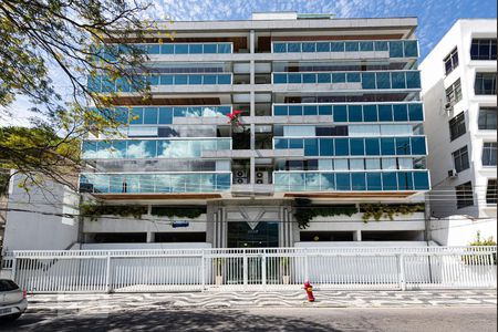 Apartamento à venda com 260m², 3 quartos e 3 vagasFachada