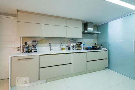 Apartamento à venda com 260m², 3 quartos e 3 vagasCozinha