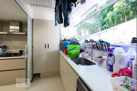Apartamento à venda com 260m², 3 quartos e 3 vagasÁrea de Serviço