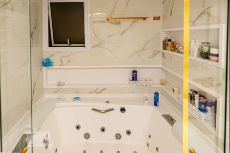 Apartamento à venda com 260m², 3 quartos e 3 vagasBanheiro da Suíte