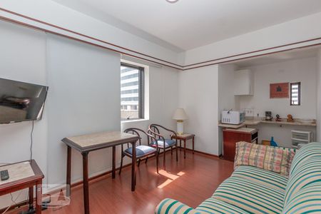Sala de apartamento para alugar com 1 quarto, 30m² em Cidade Monções, São Paulo
