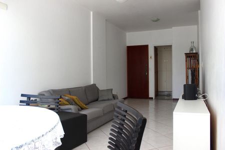 Sala de apartamento à venda com 2 quartos, 77m² em Barra da Tijuca, Rio de Janeiro