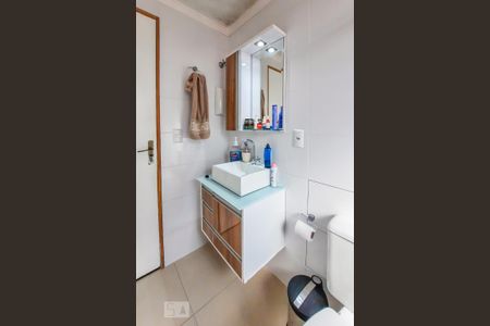 Apartamento à venda com 67m², 2 quartos e 1 vaga Apartamento à venda com 67m², 2 quartos e 1 vagaBanheiro