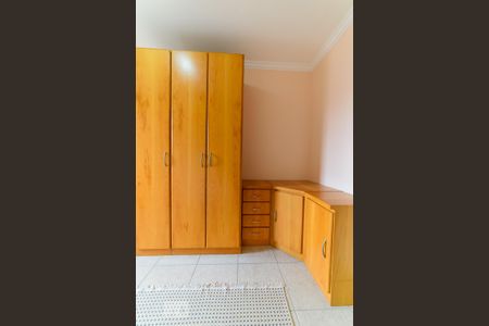 Apartamento para alugar com 80m², 2 quartos e 1 vagaQuarto - Armários