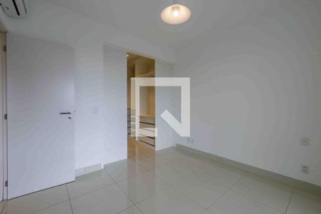 Apartamento à venda com 151m², 3 quartos e 2 vagasSuíte 2