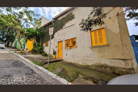 Casa para alugar com 270m², 5 quartos e 2 vagas