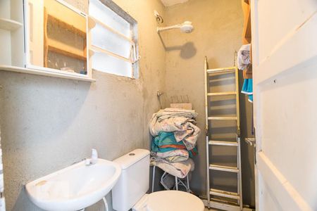 Casa para alugar com 270m², 5 quartos e 2 vagas Casa para alugar com 270m², 5 quartos e 2 vagasBanheiro de Serviço