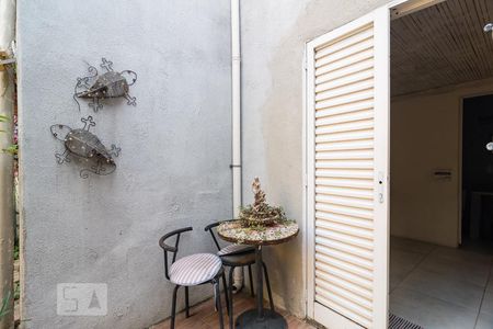 Casa para alugar com 270m², 5 quartos e 2 vagas Casa para alugar com 270m², 5 quartos e 2 vagasEntrada