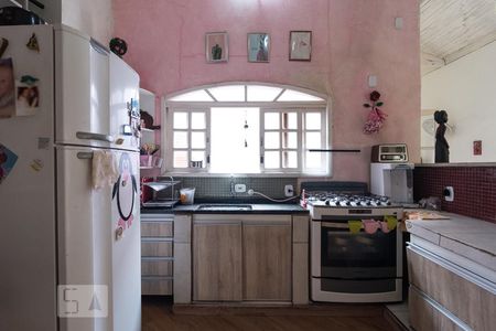 Casa para alugar com 270m², 5 quartos e 2 vagas Casa para alugar com 270m², 5 quartos e 2 vagasCozinha