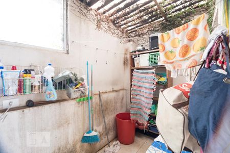 Casa para alugar com 270m², 5 quartos e 2 vagas Casa para alugar com 270m², 5 quartos e 2 vagasLavanderia