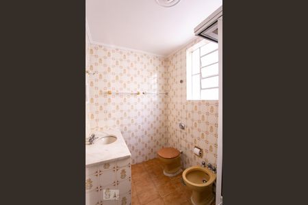 Banheiro de apartamento para alugar com 2 quartos, 70m² em Petrópolis, Porto Alegre