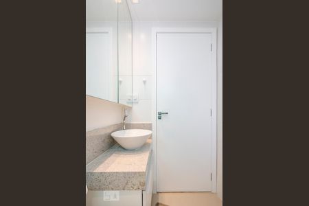 Apartamento para alugar com 60m², 2 quartos e 2 vagasBanheiro da Suíte