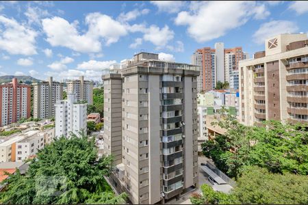 Apartamento para alugar com 60m², 2 quartos e 2 vagasSuíte