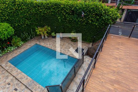 Casa à venda com 400m², 3 quartos e 4 vagas Casa à venda com 400m², 3 quartos e 4 vagasPiscina