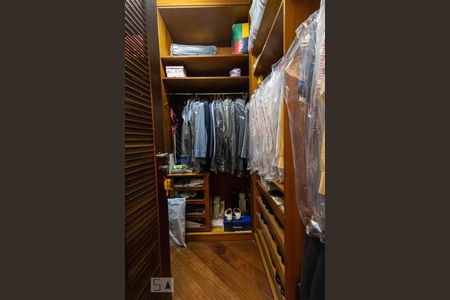 Apartamento à venda com 253m², 4 quartos e 3 vagasCloset da Suíte