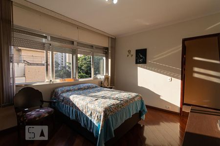 Apartamento à venda com 253m², 4 quartos e 3 vagasQuarto 2