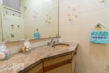 Apartamento à venda com 253m², 4 quartos e 3 vagasLavabo