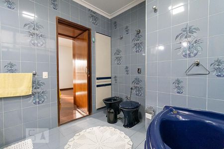 Apartamento à venda com 253m², 4 quartos e 3 vagasBanheiro da Suíte