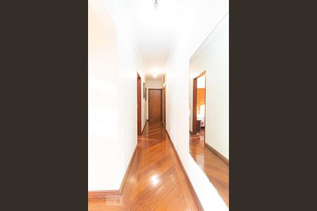 Apartamento à venda com 253m², 4 quartos e 3 vagasCorredir