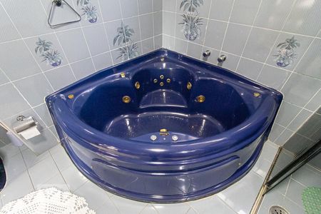 Apartamento à venda com 253m², 4 quartos e 3 vagasBanheiro da Suíte