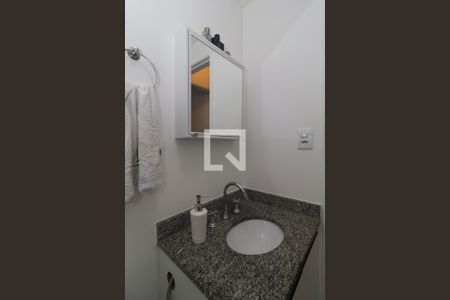 Banheiro de apartamento à venda com 1 quarto, 50m² em Pinheiros, São Paulo