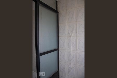 Apartamento para alugar com 75m², 3 quartos e 1 vagaÁrea de serviço