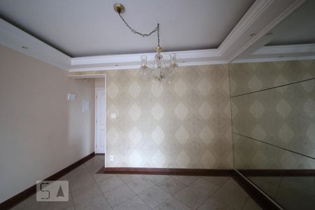 Sala de apartamento para alugar com 3 quartos, 81m² em Parque Residencial Julia, São Paulo